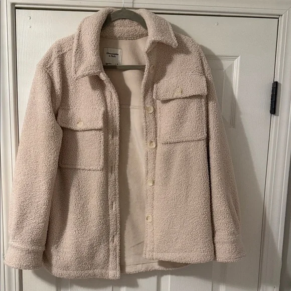 Abercrombie & Fitch Sherpa Shacket - Picture 3 of 7